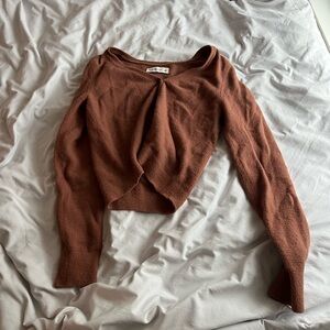 Abercrombie cropped brown sweater with twist